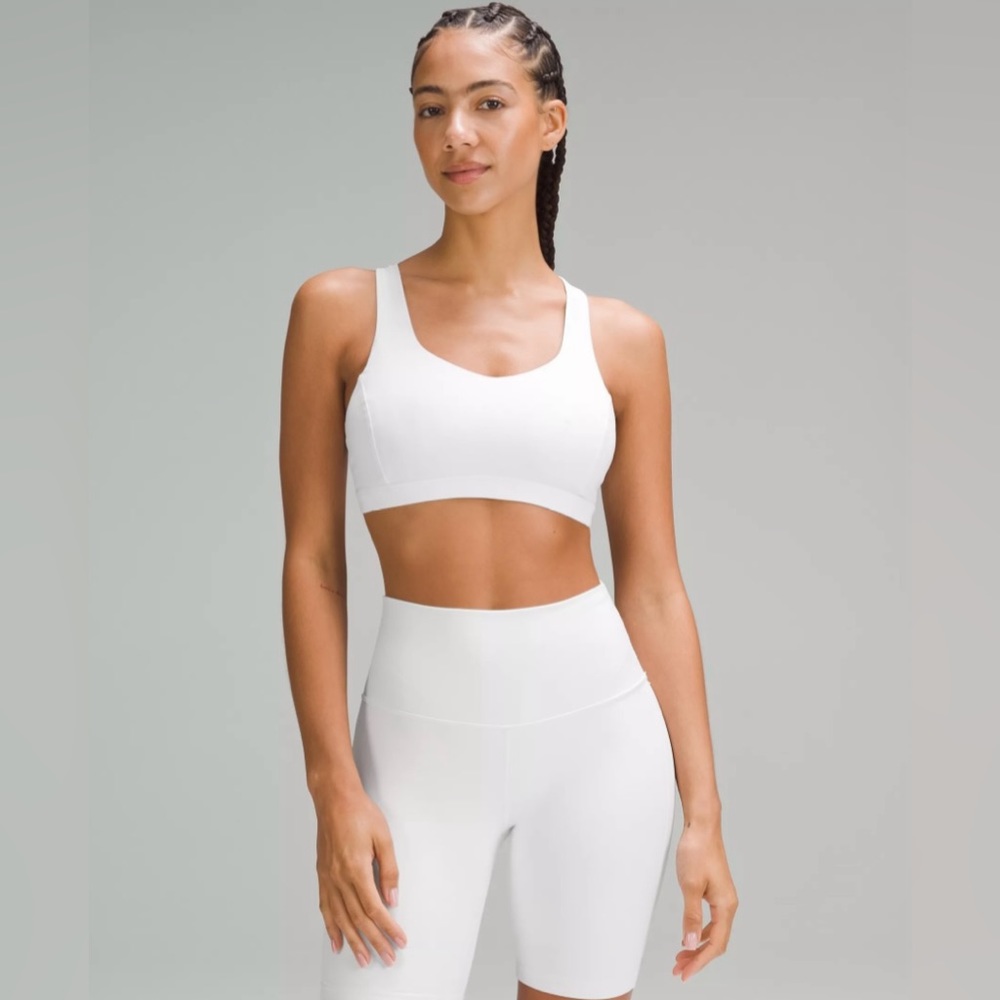 Lululemon Free To Be Serene Sports Bra